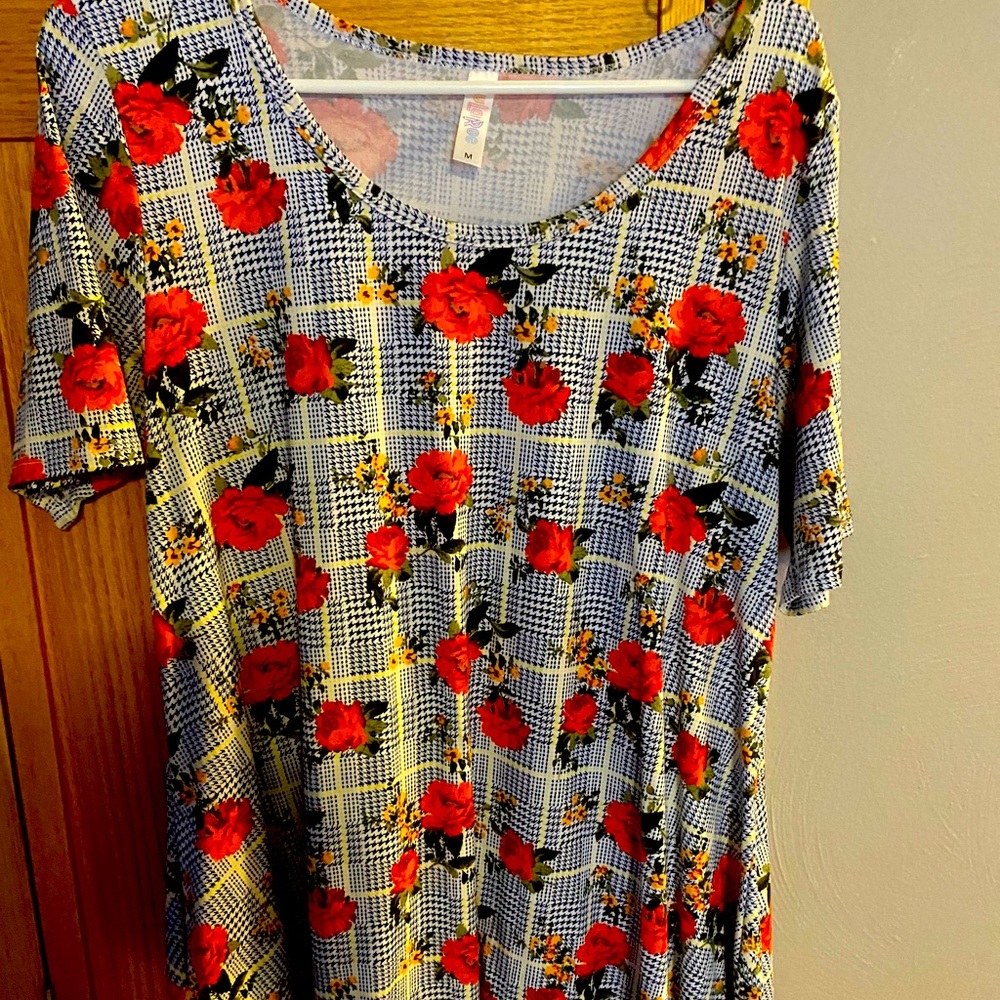Lularoe perfect Ts
